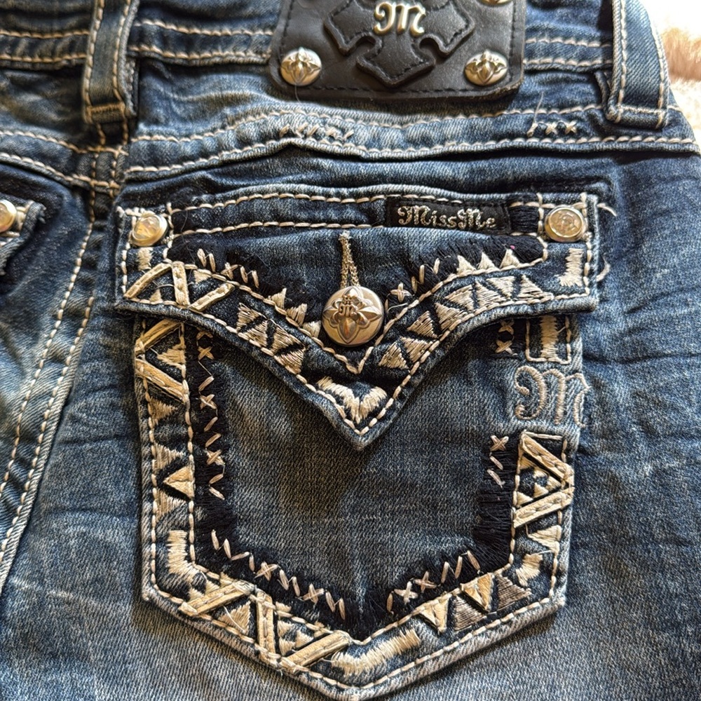 MissMe Capris - Picture 5 of 5